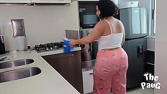 Sexo Casero En La Cocina Con Su Compañera De Cuarto Mexicana